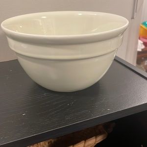 Antique MCM Hall  mixing Bowl off white. EUC!